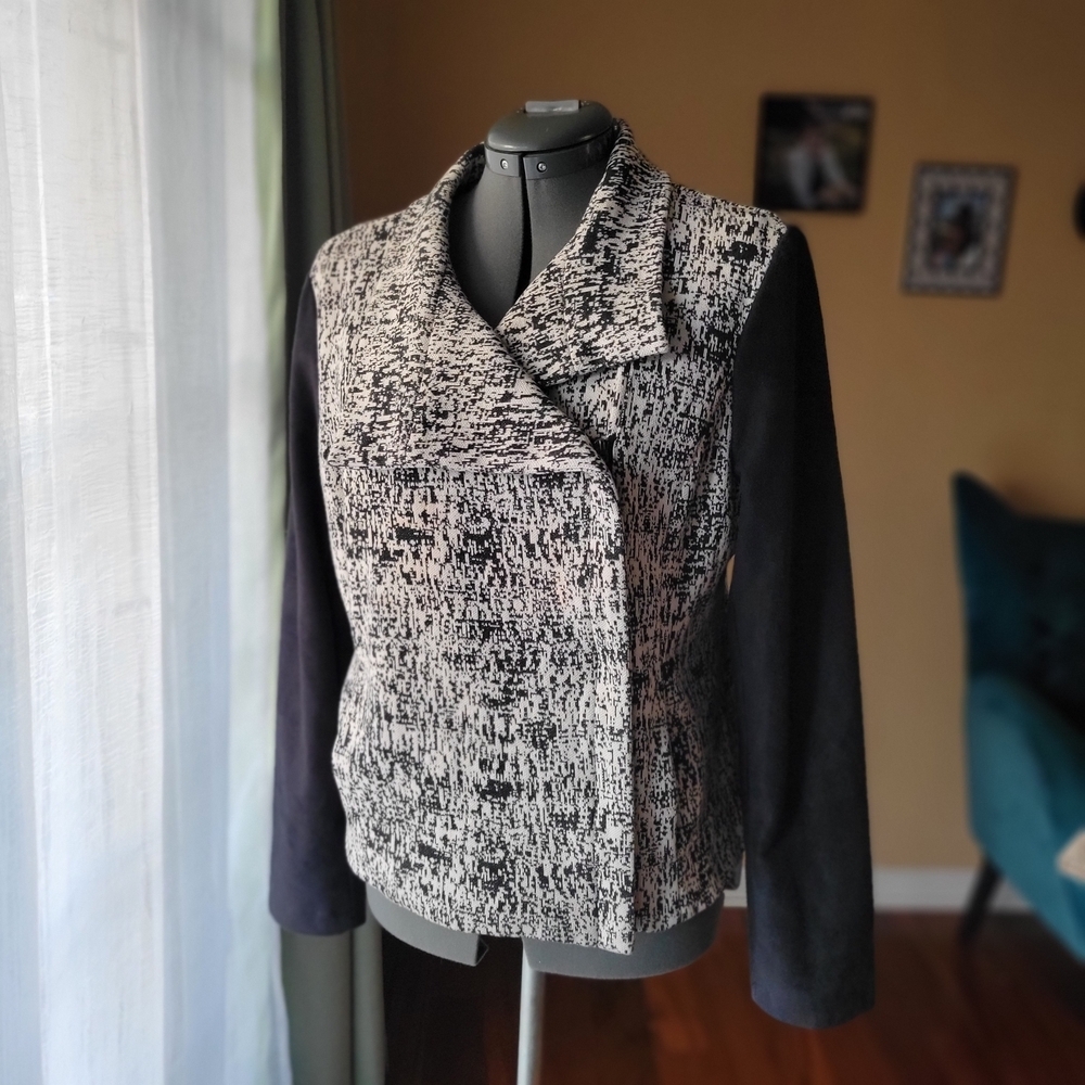H by Halston Monochrome Textured Jacket with Suede Sleeves Size 16